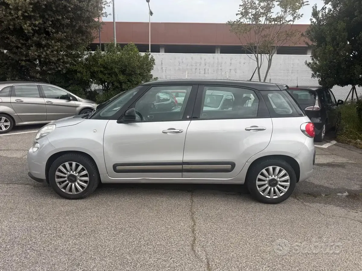 Używany Fiat 500L Pop Star 85 KM (62 kW) 2015 Biały Minivan