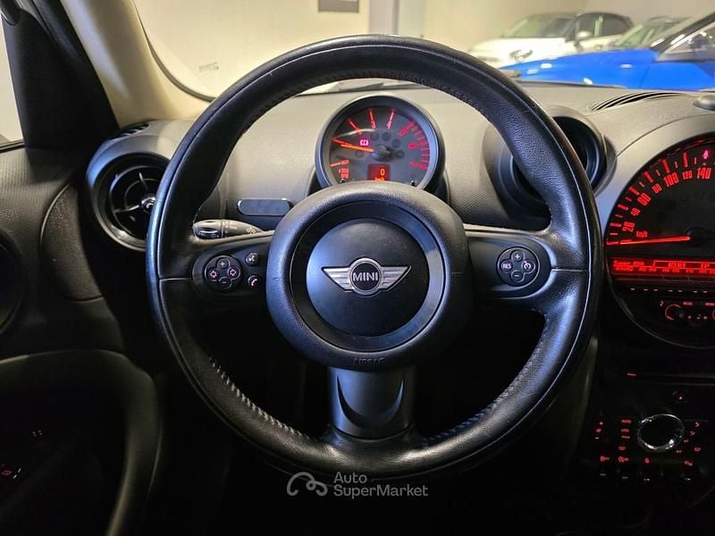 Usata Mini Cooper Countryman 111 CV (81 kW) 2016 Bianco SUV