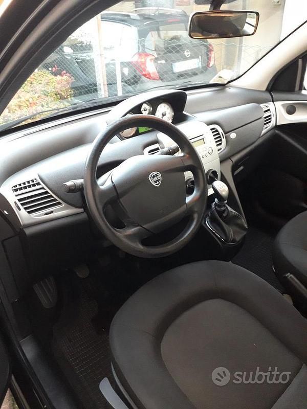 Usata Lancia Ypsilon 69 CV (50 kW) 2012 Utilitaria