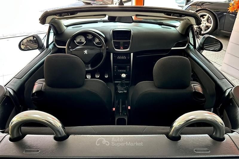 Usata Peugeot 207 CC Allure 111 CV (81 kW) 2012 Gray Cabrio