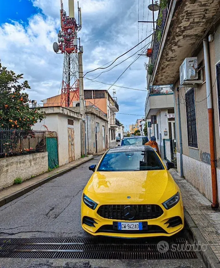 Usata Mercedes A250 AMG line 224 CV (164 kW) 2021 Giallo Berlina