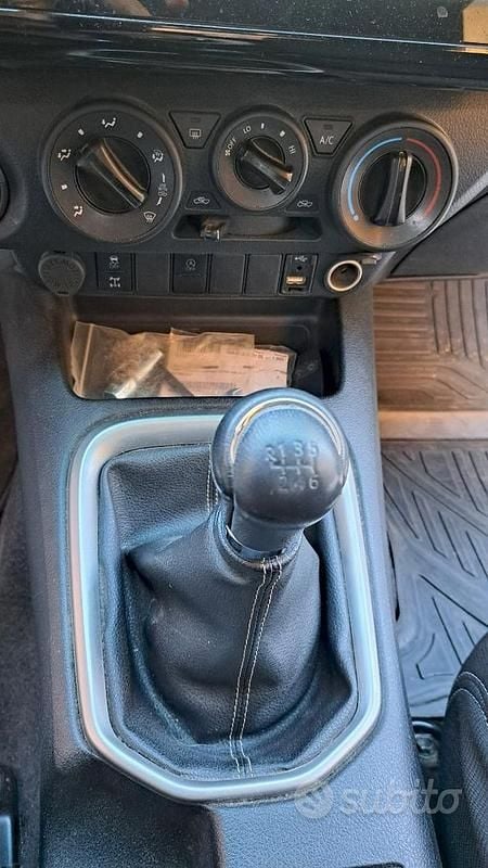 Usata Toyota HiLux Executive 150 CV (110 kW) 2020 Bianco Pick-up