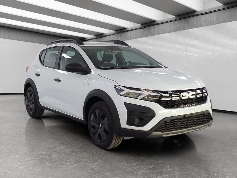 Nuova Dacia Sandero Essentiel 101 CV (74 kW) 2026 Bianco Utilitaria