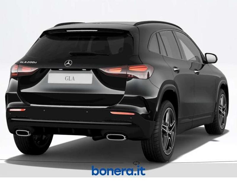 Nuova Mercedes GLA200 AMG line 150 CV (110 kW) 2026 Nero cosmo SUV