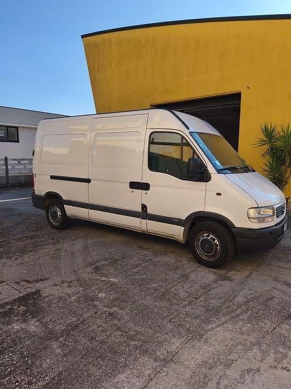 Usata Opel Movano 114 CV (83 kW) 2004 Furgone