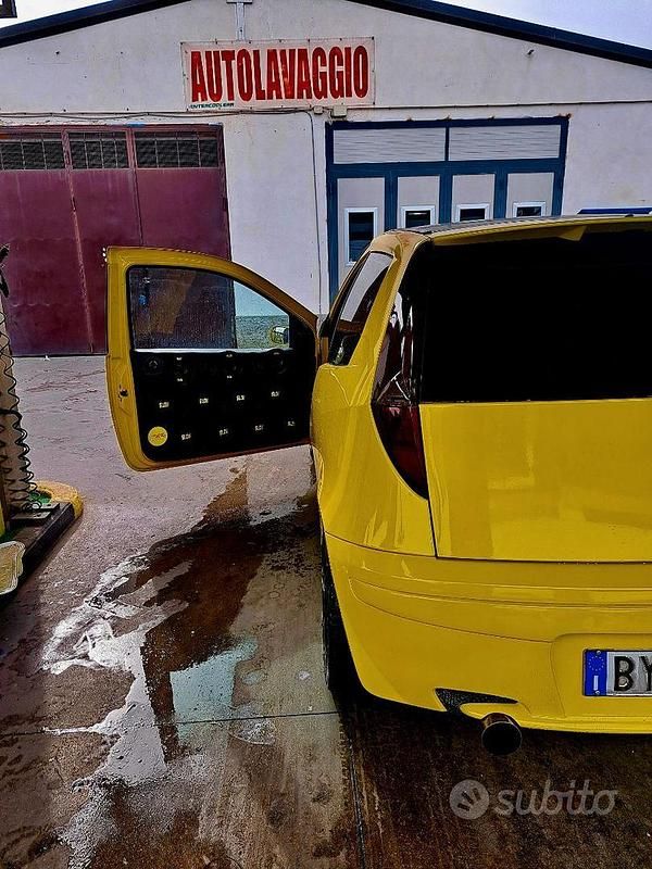 Usata Fiat Punto 131 CV (96 kW) 2002 Giallo Utilitaria