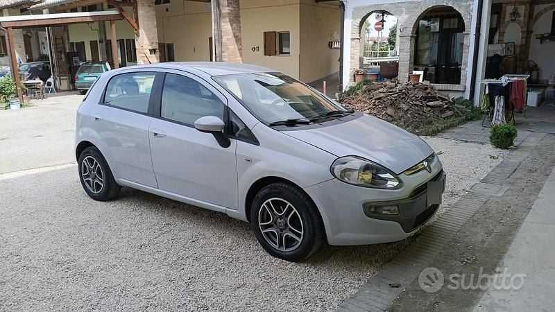 Usata Fiat Punto 2011 Grigio Utilitaria