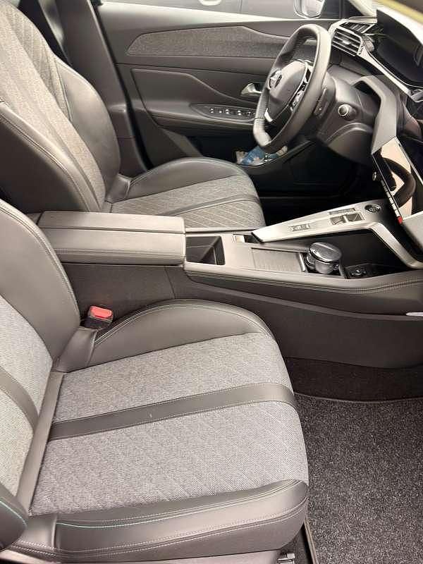 Usata Peugeot 408 Allure 131 CV (96 kW) 2023 Berlina