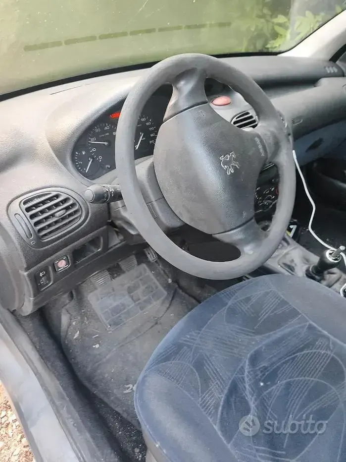 Usata Peugeot 206 60 CV (44 kW) 2003 Utilitaria