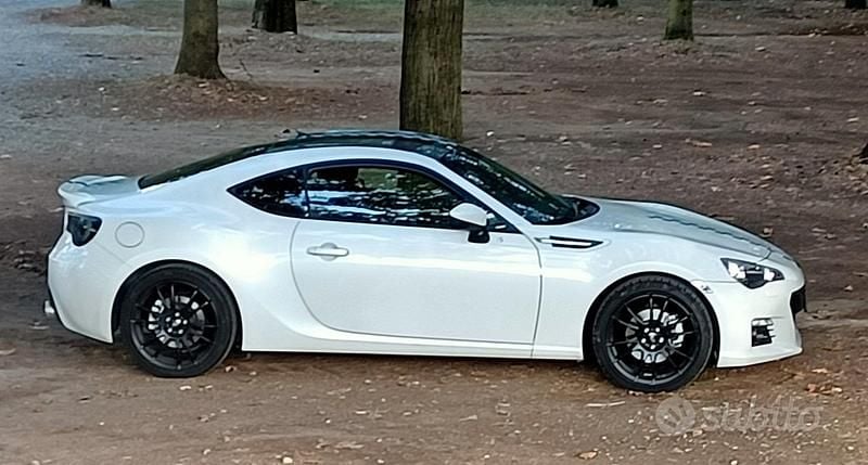 Usata Subaru BRZ 200 CV (147 kW) 2013 Bianco Coupé