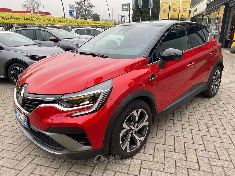 Usata Renault Captur RS Line 145 CV (106 kW) 2022 Rosso passion + tetto nero SUV