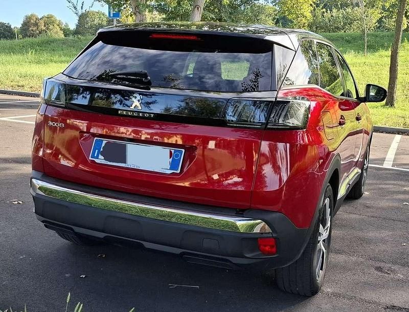 Usata Peugeot 3008 Allure 131 CV (96 kW) 2022 Rosso SUV