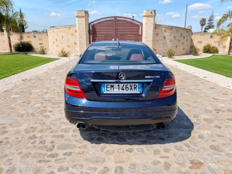 Usata Mercedes C250 AMG 204 CV (150 kW) 2012 Blu Coupé