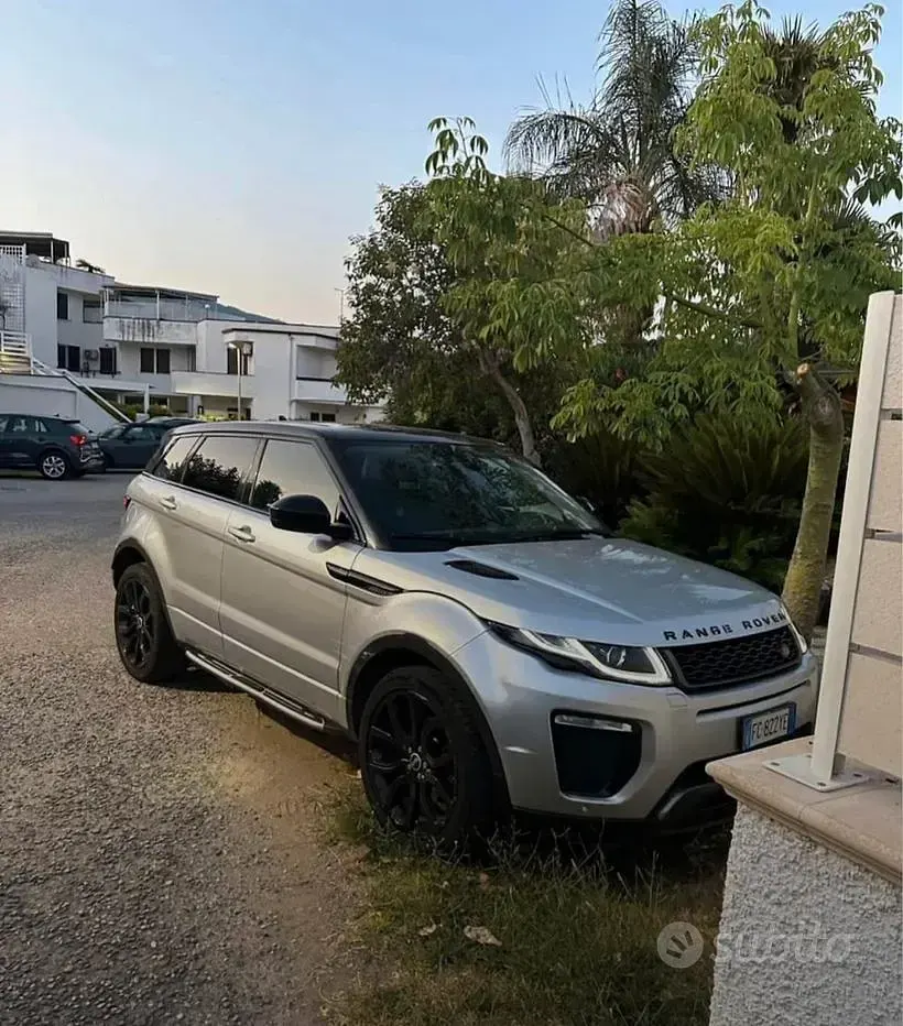 Usata Land Rover Range Rover evoque 179 CV (131 kW) 2016 Grigio SUV