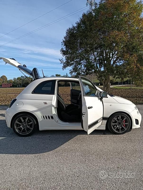 Usata Abarth 500 135 CV (99 kW) 2012 Bianco Berlina