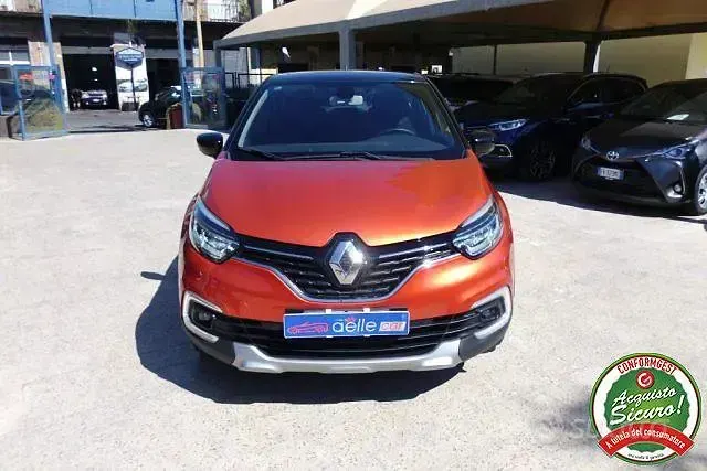 Usata Renault Captur Intens 90 CV (66 kW) 2018 Rosso SUV
