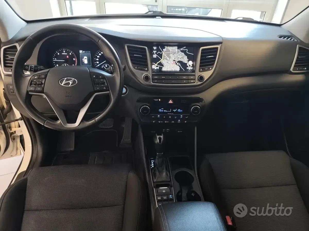 Usata Hyundai Tucson Xpossible 141 CV (103 kW) 2016 Bianco SUV