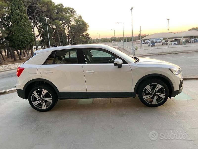 Usata Audi Q2 Admired 150 CV (110 kW) 2021 Bianco SUV