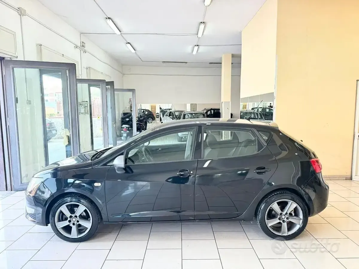 Usata Seat Ibiza FR 90 CV (66 kW) 2014 Nero Berlina
