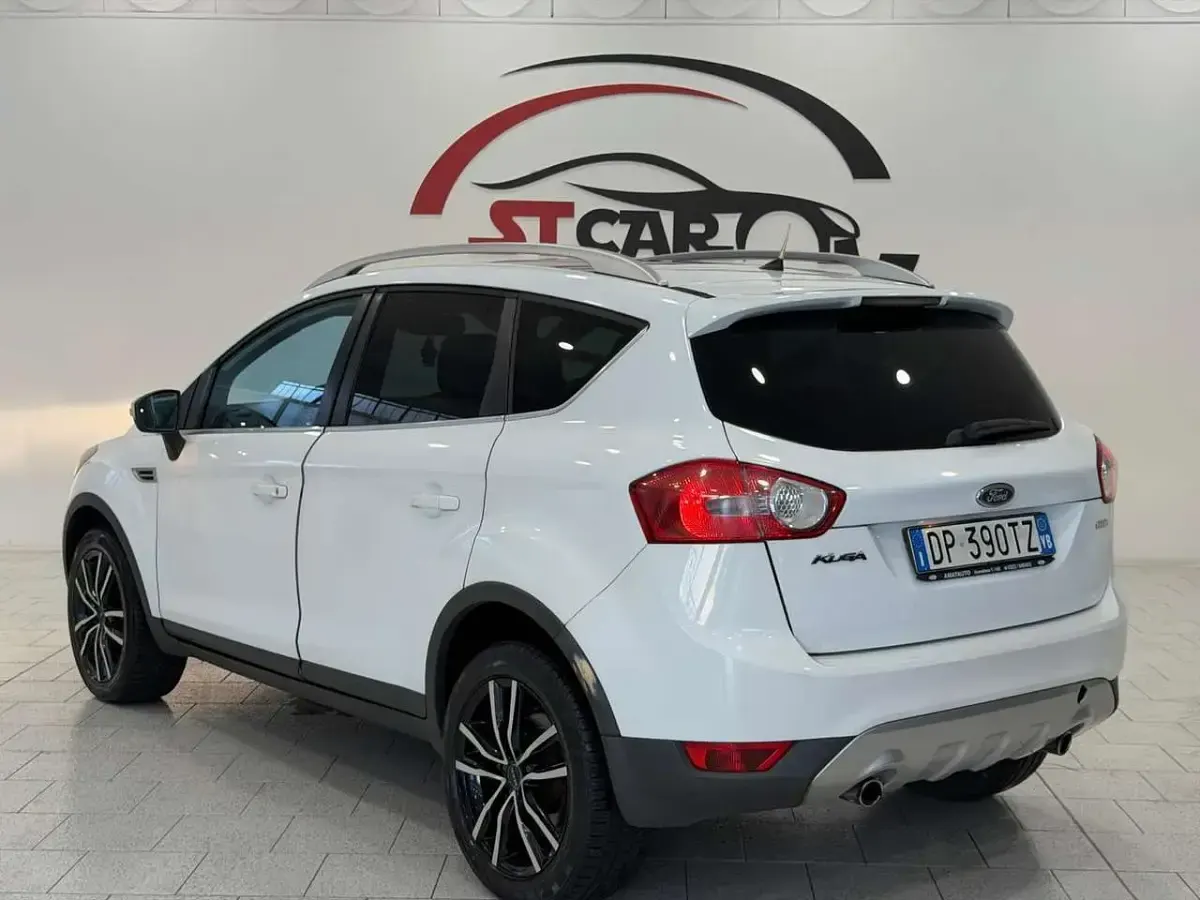 Usata Ford Kuga Titanium 136 CV (100 kW) 2008 Bianco SUV