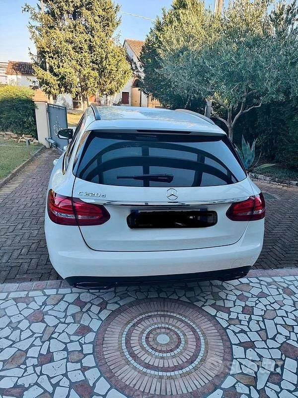 Usata Mercedes C220 170 CV (125 kW) 2017 Bianco Station wagon