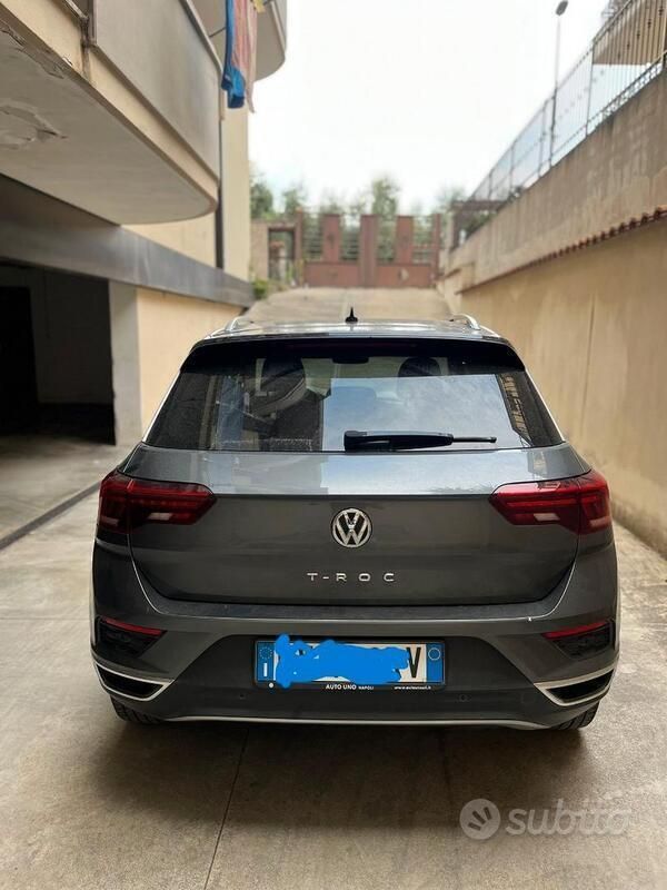 Usata VW T-Roc 116 CV (85 kW) 2019 Grigio SUV
