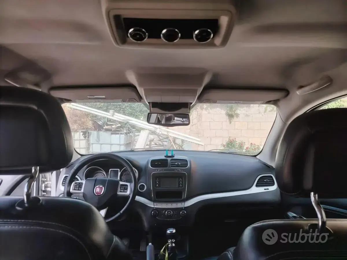 Usata Fiat Freemont 140 CV (102 kW) 2011 Grigio SUV