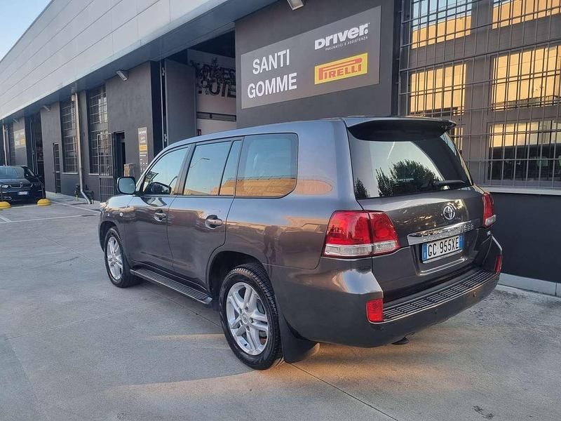 Usata Toyota Land Cruiser V8 286 CV (210 kW) 2008 Grigio SUV