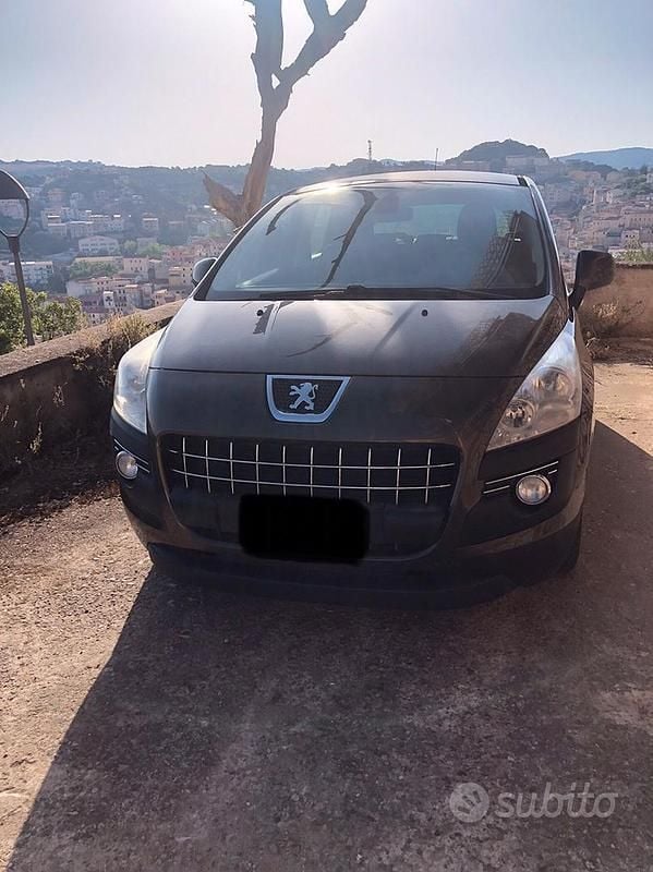 Usata Peugeot 3008 112 CV (82 kW) 2012 Marrone Station wagon