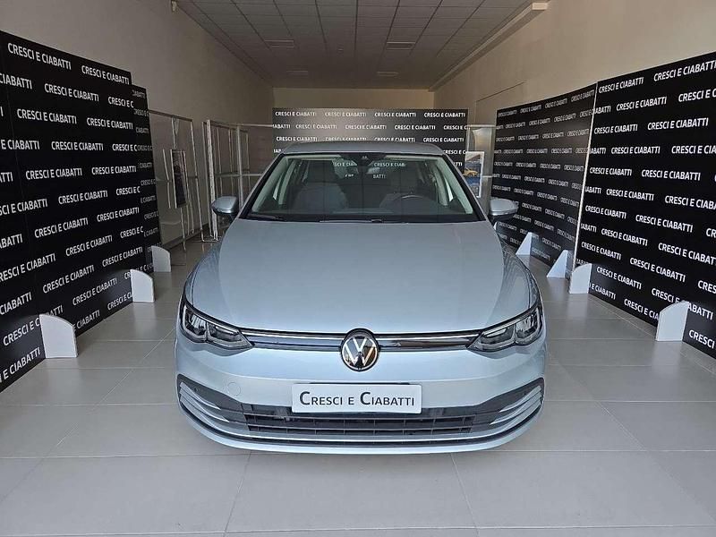 Usata VW Golf VIII Life 116 CV (85 kW) 2021 Grigio Berlina