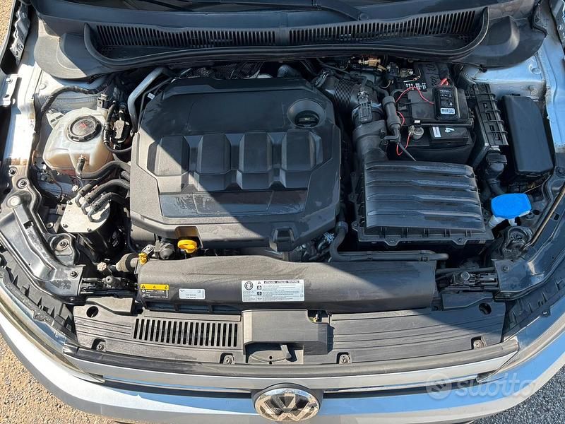 Usata VW Polo Comfortline 80 CV (58 kW) 2018 Grigio Utilitaria