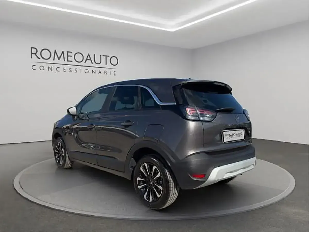 Usata Opel Crossland Elegance 131 CV (96 kW) 2023 Grigio SUV