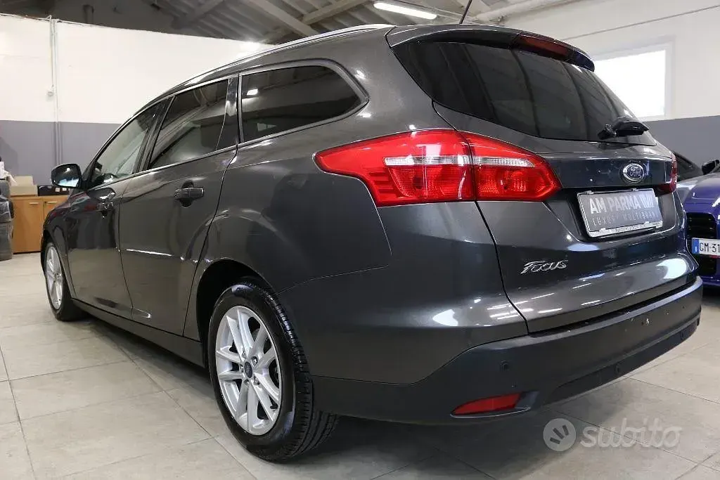 Usata Ford Focus Titanium 120 CV (88 kW) 2018 Grigio Station wagon