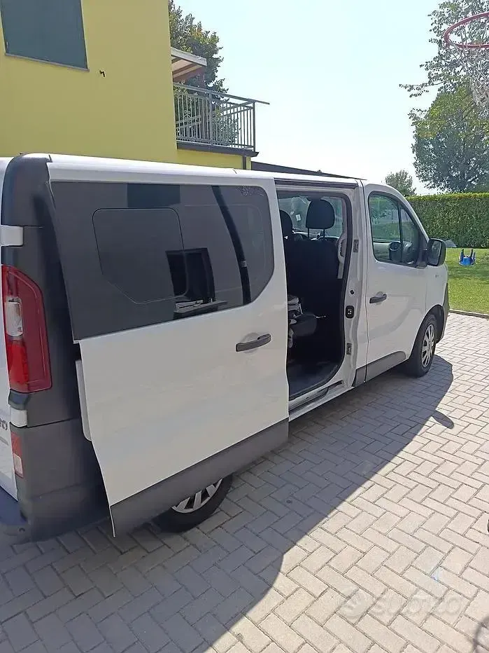 Usata Opel Vivaro 125 CV (91 kW) 2017 Bianco Monovolume