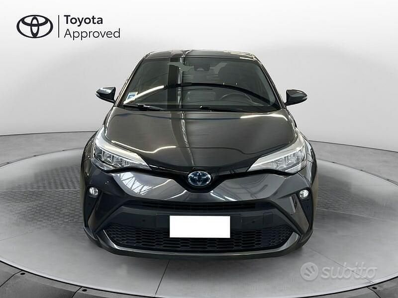 Second-hand Toyota C-HR Active 122 CP (89 kW) 2022 Gri SUV