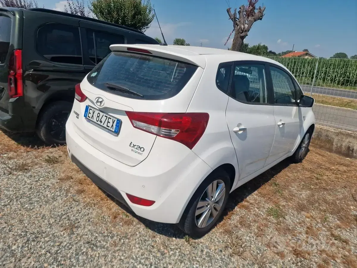Usata Hyundai i20 Classic 85 CV (62 kW) 2014 Bianco Utilitaria