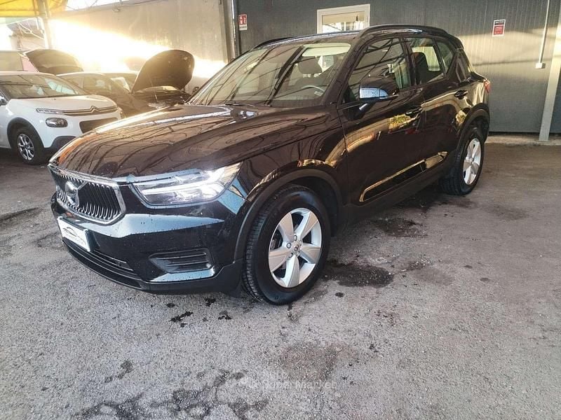 Usata Volvo XC40 Momentum 129 CV (94 kW) 2022 Nero SUV