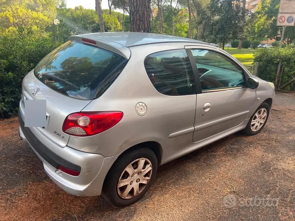 Usata Peugeot 206+ 60 CV (44 kW) 2011 Grigio Utilitaria
