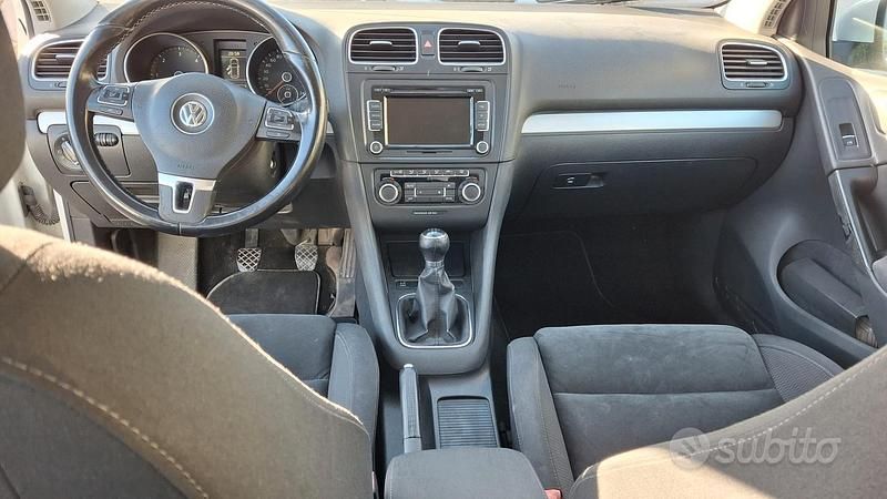Usata VW Golf VI 110 CV (80 kW) 2009 Utilitaria