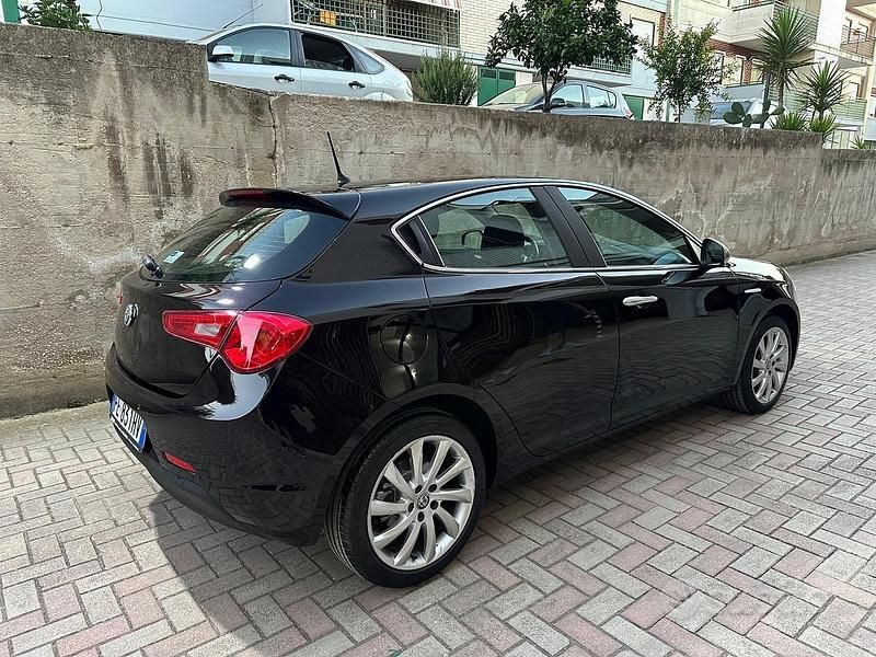 Usata Alfa Romeo Giulietta 120 CV (88 kW) 2016 Utilitaria