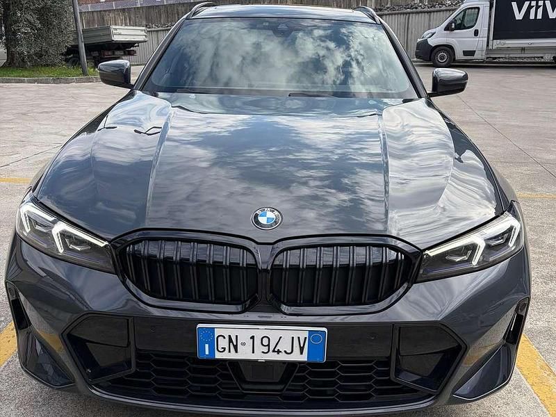 Usata BMW 330 Comfort Edition 286 CV (210 kW) 2023 Grigio Station wagon