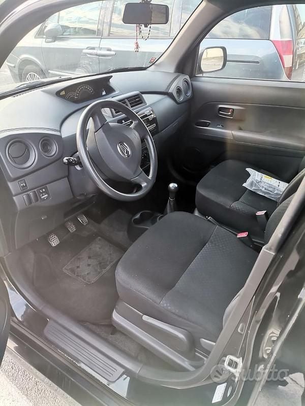 Usata Daihatsu Materia 91 CV (66 kW) 2010 Nero Monovolume