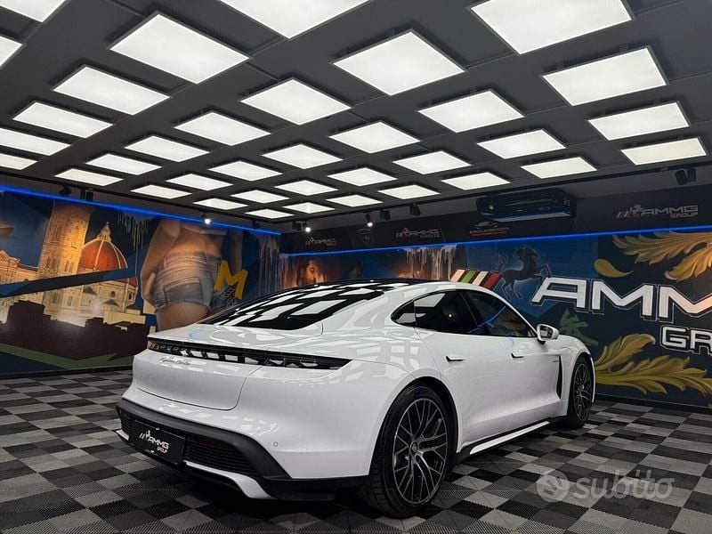 Usata Porsche Taycan Turbo 141 kW (193 CV) 2021 Bianco Berlina