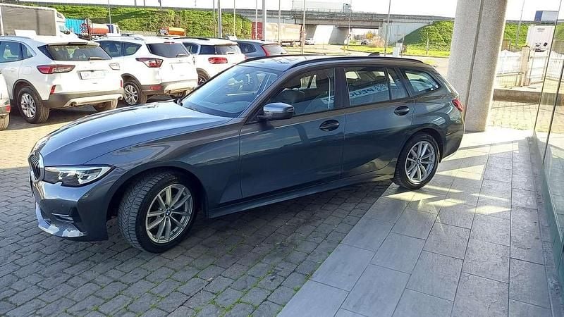 Usata BMW 320 190 CV (139 kW) 2020 Mineral grey metallizzato Station wagon