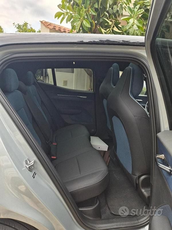 Usata Volvo EX30 116 kW (158 CV) 2023 Grigio SUV