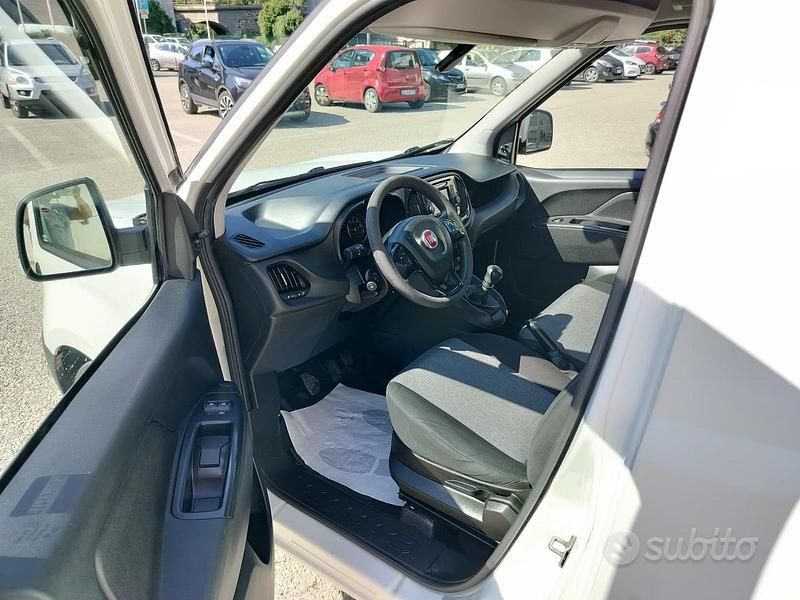 Occasion Fiat Doblò 120 ch (88 kW) 2019 Blanc Monospace
