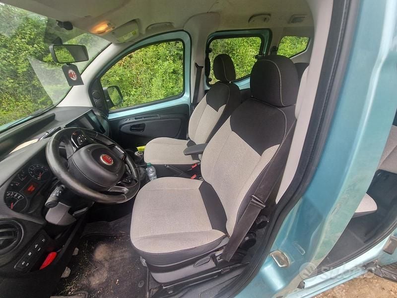 Occasion Fiat Qubo Trekking 80 ch (58 kW) 2017 Bleue Monospace