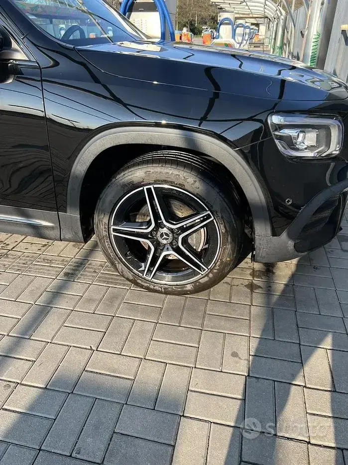 Usata Mercedes GLB200 AMG 150 CV (110 kW) 2021 Nero SUV