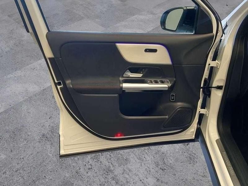 Usata Mercedes GLA200 AMG Line Premium 163 CV (119 kW) 2025 Bianco SUV