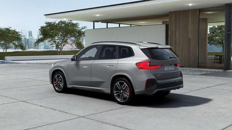 Nuova BMW X1 M Sport 163 CV (119 kW) 2026 Frozen pure grey metallizzato SUV
